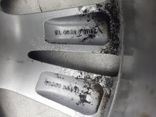 Laden Sie das Bild in den Galerie-Viewer, 1x Alufelge 17 Zoll 7.0" 5x114.3 43ET 403005516R Renault Megane Rim Wheel FEL5745740197fm