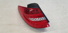 Laden Sie das Bild in den Galerie-Viewer, Rückleuchte Mercedes-Benz W246 A2468200564 Links Rearlight