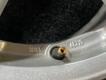 Laden Sie das Bild in den Galerie-Viewer, 4x Alufelge 16 Zoll 7.0" 5x108 40ET Silber KBA46719 Audi A4 A3 Rim Wheel FEL3972458293mv