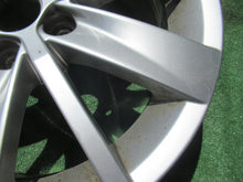 Load image into Gallery viewer, 1x Alufelge 15 Zoll 6.0&quot; 5x100 40ET Glanz Silber 6C0601025 VW Polo 6r Rim Wheel