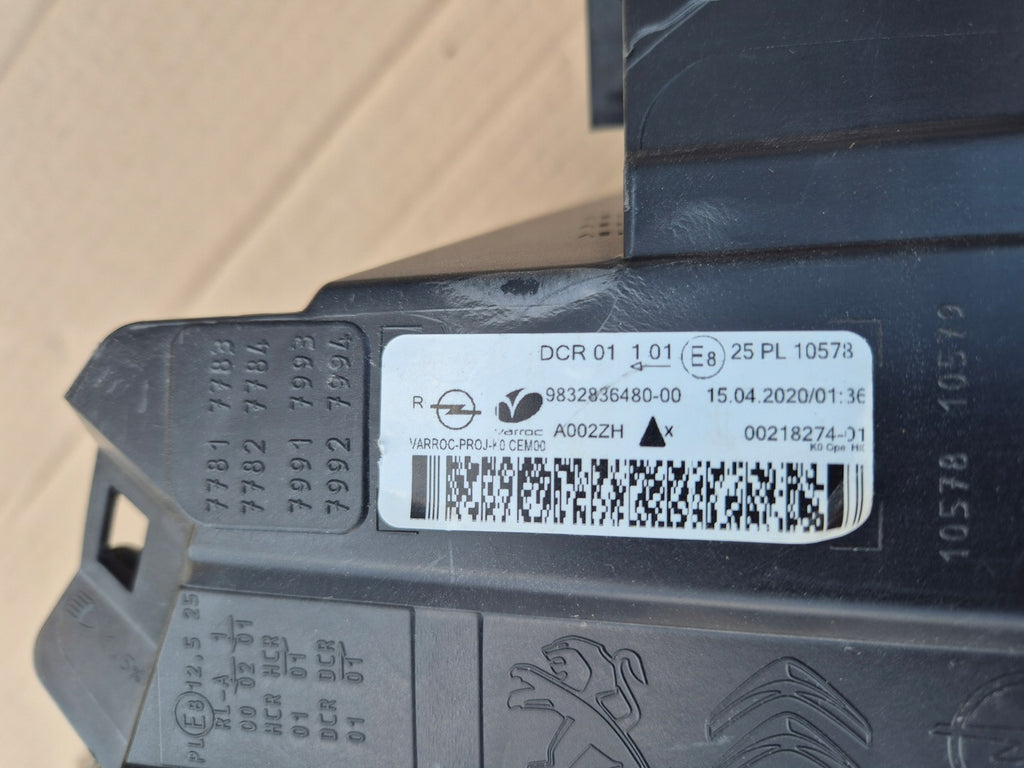 Frontscheinwerfer Citroën Jumpy 9832837680-00 Xenon Rechts oder Links SCH7324200743ha