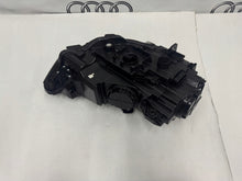 Load image into Gallery viewer, Frontscheinwerfer Audi A3 8V0941005E Bi-Xenon Ein Stück (Rechts oder Links) SCH8865980461vc