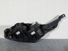 Laden Sie das Bild in den Galerie-Viewer, Frontscheinwerfer Kia Ceed J7921-62520 92102-J7500 LED Rechts Headlight SCH9331966053ij