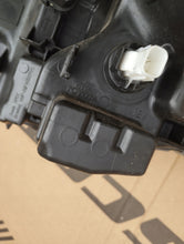 Load image into Gallery viewer, Frontscheinwerfer Toyota 4 Yaris Full LED Rechts Scheinwerfer Headlight SCH5842025164mu