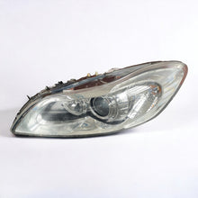 Laden Sie das Bild in den Galerie-Viewer, Frontscheinwerfer Volvo C30 31214803 Xenon Links Scheinwerfer Headlight