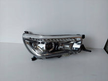 Laden Sie das Bild in den Galerie-Viewer, Frontscheinwerfer Toyota Hilux 0K-56 LED Rechts Scheinwerfer Headlight SCH8168966204go