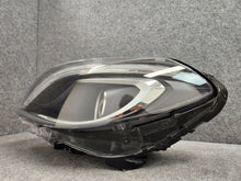 Laden Sie das Bild in den Galerie-Viewer, Frontscheinwerfer Mercedes-Benz W246 A2468207161 Xenon Links Headlight SCH1991356002wk