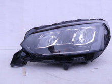 Laden Sie das Bild in den Galerie-Viewer, Frontscheinwerfer Peugeot 2008 208 II 9833036380 Full LED Rechts oder Links
