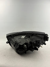 Laden Sie das Bild in den Galerie-Viewer, Frontscheinwerfer Dacia Duster 260107725R LED Rechts Scheinwerfer Headlight SCH3439719175zk