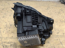 Laden Sie das Bild in den Galerie-Viewer, Frontscheinwerfer Land Rover Defender L663 L8B213W030HJ LED Links Headlight SCH9983552785fg