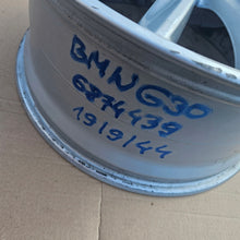 Load image into Gallery viewer, 1x Alufelge 19 Zoll 9.0" 5x112 44ET Glanz Silber 6874439 BMW 5 G31 G30 Rim Wheel FEL4480545610es