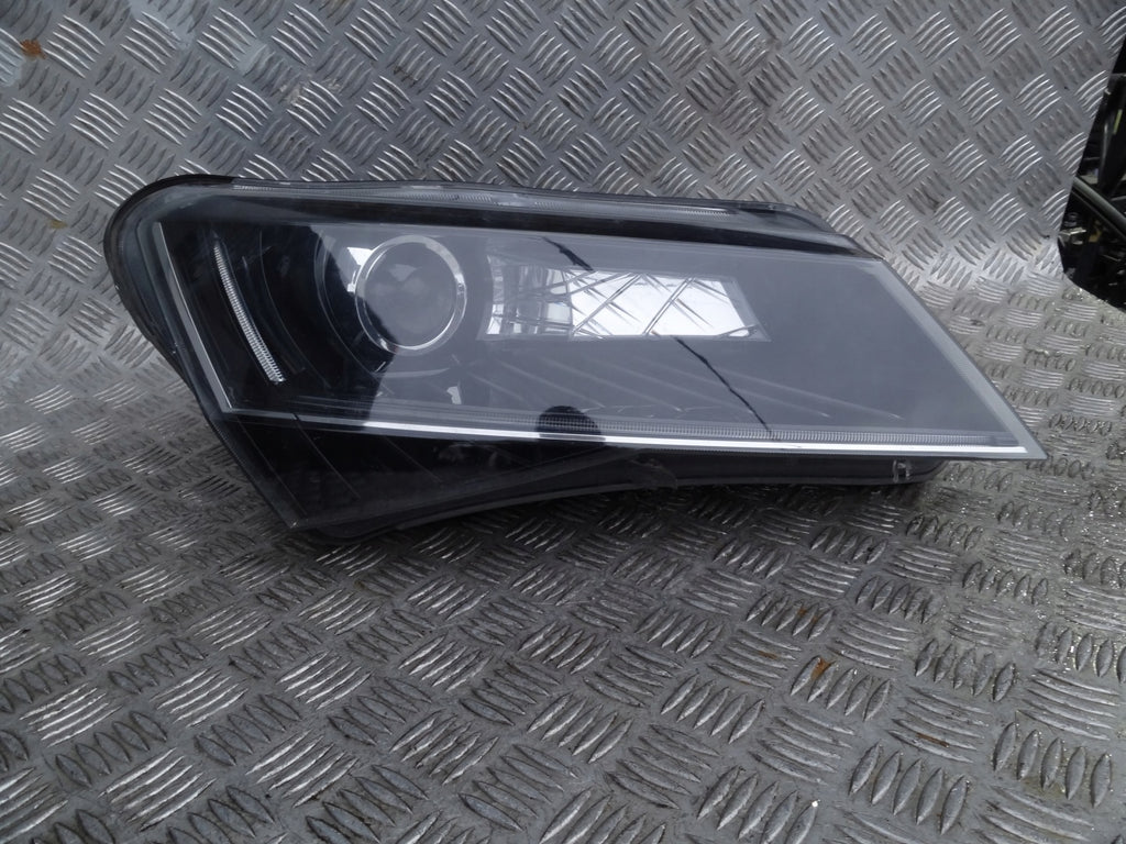 Frontscheinwerfer Skoda Superb III 3V1941016A Xenon Rechts Headlight SCH2887246139he