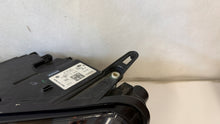 Laden Sie das Bild in den Galerie-Viewer, Frontscheinwerfer VW Touareg 7P1941031 Xenon Links Scheinwerfer Headlight SCH7249034366xh