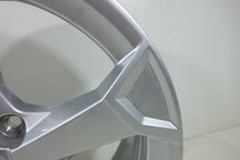 Laden Sie das Bild in den Galerie-Viewer, 1x Alufelge 17 Zoll 6.5" 5x112 38ET 83A601025AL Audi Q3 Rim Wheel FEL9238194376ya