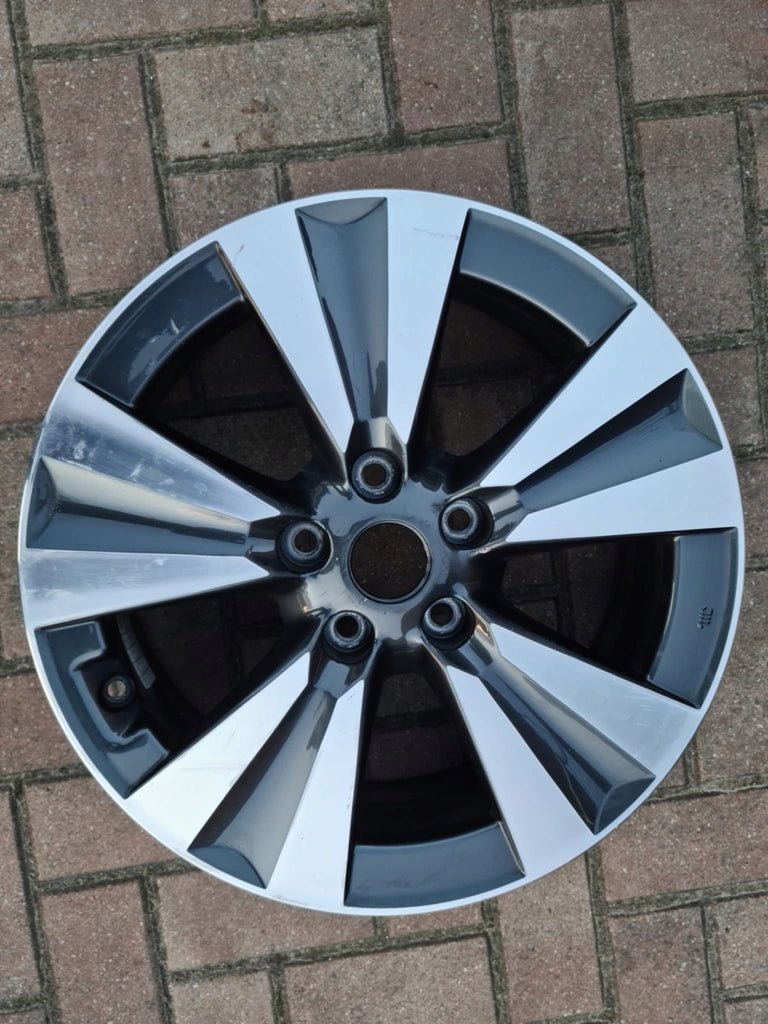 1x Alufelge 17 Zoll 6.5" 5x114.3 45ET Glanz N50701 Nissan Pulsar Rim Wheel FEL5554125392rs