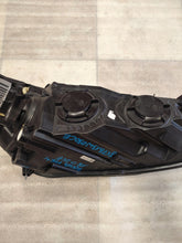 Load image into Gallery viewer, Frontscheinwerfer Ford Focus JX7B13W030CE Links Scheinwerfer Headlight SCH4363604503id