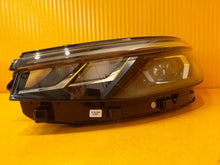 Laden Sie das Bild in den Galerie-Viewer, Frontscheinwerfer VW Passat 3J1941006 3J1941005 LED Rechts oder Links