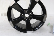 Load image into Gallery viewer, 1x Alufelge 19 Zoll 8.0&quot; 5x112 45ET Glanz Silber 81A601025 Audi Q2 Rim Wheel