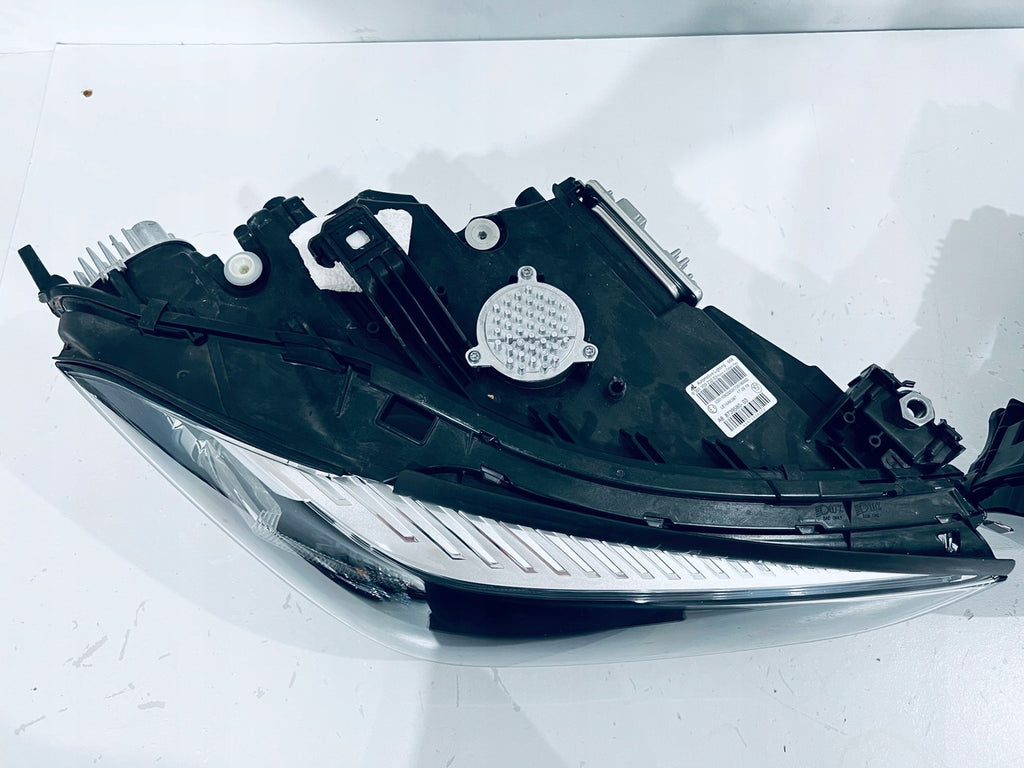 Frontscheinwerfer BMW 8 G16 G14 G15 8739579 8739580 LED Rechts oder Links SCH6629478841mw