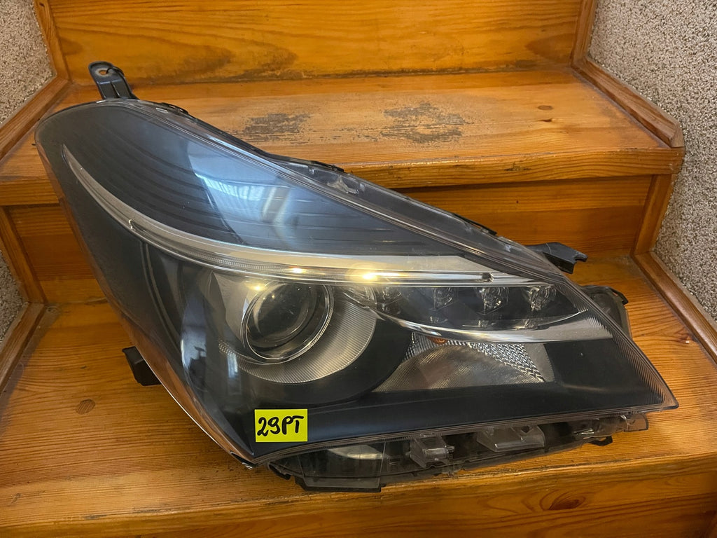 Frontscheinwerfer Toyota Yaris Rechts Scheinwerfer Headlight