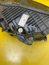 Load image into Gallery viewer, Frontscheinwerfer Volvo Xc60 II 32404710 LED Rechts Scheinwerfer Headlight SCH7076342498bh
