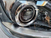 Load image into Gallery viewer, Frontscheinwerfer Mercedes-Benz W204 A2048205559 Xenon Rechts oder Links