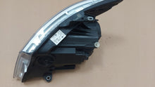 Laden Sie das Bild in den Galerie-Viewer, Frontscheinwerfer Mercedes-Benz Vito W447 A4479069800 LED Rechts Headlight SCH8418495249nv