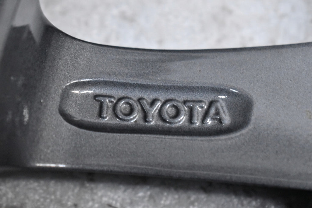 1x Alufelge 16 Zoll 6.5" 5x114.3 45ET Glanz Graphit 42611-YY500 Mg Corolla