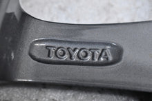 Laden Sie das Bild in den Galerie-Viewer, 1x Alufelge 16 Zoll 6.5&quot; 5x114.3 45ET Glanz Graphit 42611-YY500 Mg Corolla