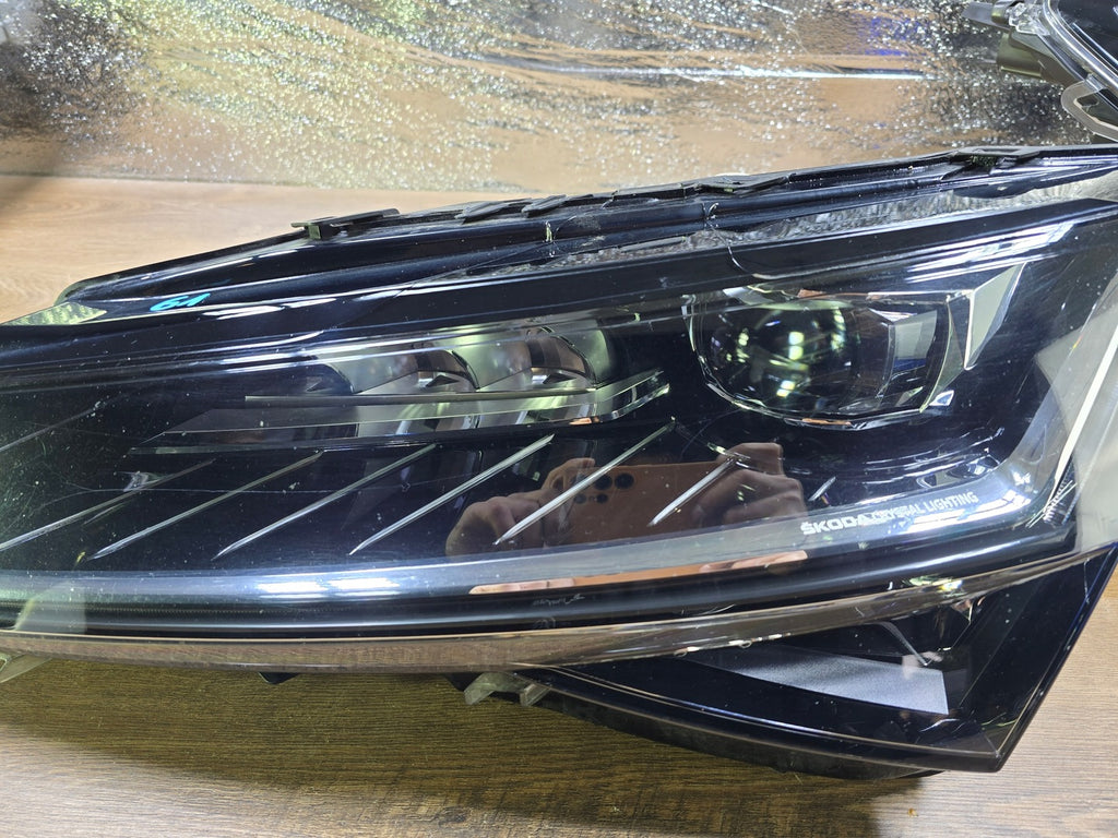 Frontscheinwerfer Skoda Superb III 3V1941015D Links Scheinwerfer Headlight