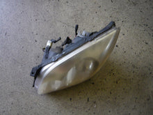 Laden Sie das Bild in den Galerie-Viewer, Frontscheinwerfer Toyota Avensis Links Scheinwerfer Headlight SCH5376734207tz