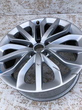 Load image into Gallery viewer, 1x Alufelge 19 Zoll 7.5&quot; 5x112 33ET Glanz Silber 4G0601025P Audi A6 C7 Rim Wheel