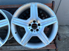 Laden Sie das Bild in den Galerie-Viewer, 1x Alufelge 19 Zoll 8.5" 5x112 43ET A2214012602 Mercedes-Benz W221 Rim Wheel FEL7981415487yl
