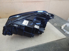 Laden Sie das Bild in den Galerie-Viewer, Frontscheinwerfer Mercedes-Benz W246 A2469067001 Rechts Scheinwerfer Headlight SCH8421156225jr