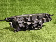 Laden Sie das Bild in den Galerie-Viewer, Frontscheinwerfer Ford Kuga L90187837 Links Scheinwerfer Headlight SCH7079989941zd