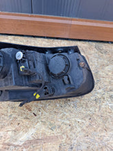 Laden Sie das Bild in den Galerie-Viewer, Frontscheinwerfer Hyundai Santa I Fe 921012B025 Links Scheinwerfer Headlight SCH4607389894jt