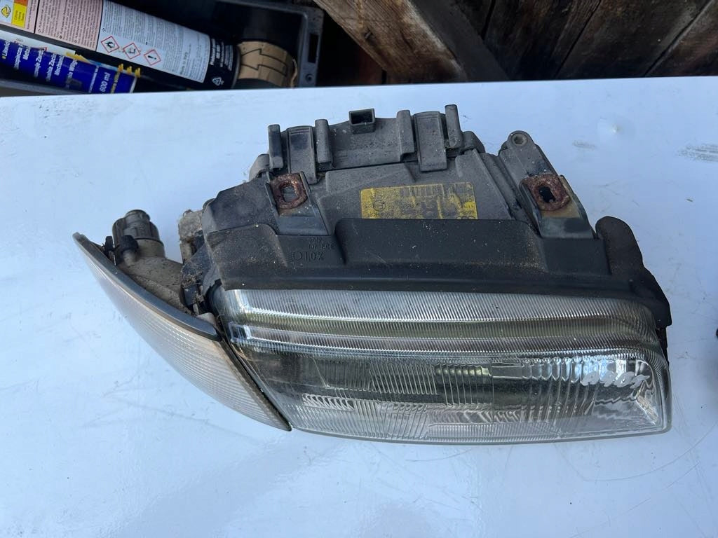 Frontscheinwerfer Audi A4 B5 Ein Stück (Rechts oder Links) Headlight