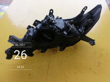 Laden Sie das Bild in den Galerie-Viewer, Frontscheinwerfer Toyota Land Cruiser Rechts Scheinwerfer Headlight