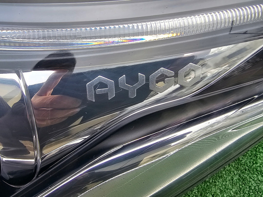 Frontscheinwerfer Toyota Aygo Links Scheinwerfer Headlight SCH7431340887ty