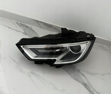 Laden Sie das Bild in den Galerie-Viewer, Frontscheinwerfer Audi A3 8V0941005E 90104556 Xenon Links Scheinwerfer Headlight