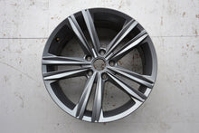 Load image into Gallery viewer, 1x Alufelge 18 Zoll 8.0" 5x112 40ET Glanz Graphit 3G8601025N VW Tiguan Arteon FEL8538213062jf