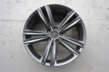 Laden Sie das Bild in den Galerie-Viewer, 1x Alufelge 18 Zoll 8.0" 5x112 40ET Glanz Graphit 3G8601025N VW Tiguan Arteon FEL8538213062jf