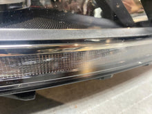 Laden Sie das Bild in den Galerie-Viewer, Frontscheinwerfer VW Sportsvan 517941040B Xenon Rechts Scheinwerfer Headlight SCH4349033081ci