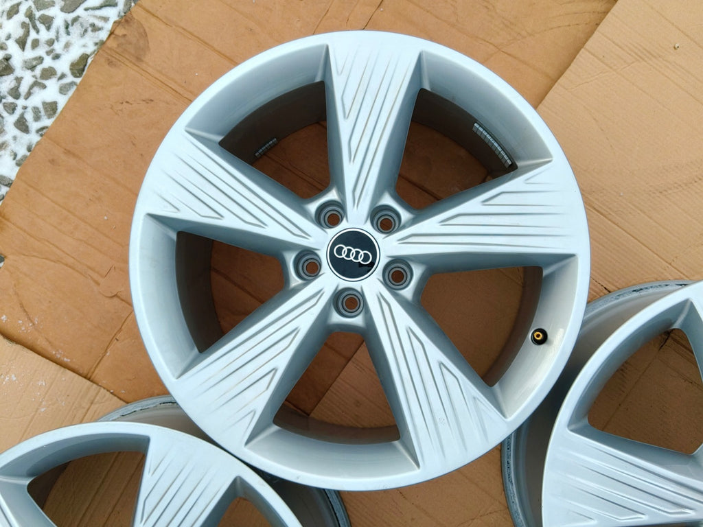 4x Alufelge 19 Zoll 8.0" 5x112 45ET Glanz Silber 89A601025B Audi E-Tron FEL2292674229gs