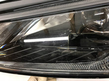 Laden Sie das Bild in den Galerie-Viewer, Frontscheinwerfer Skoda Octavia I 5E4941015B Links Scheinwerfer Headlight SCH5382408599wm