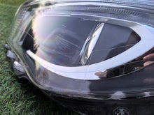 Laden Sie das Bild in den Galerie-Viewer, Frontscheinwerfer Mercedes-Benz Cla A1179065100 Bi-Xenon Links Headlight SCH3460211503dc