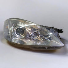 Laden Sie das Bild in den Galerie-Viewer, Frontscheinwerfer Mercedes-Benz W221 Rechts Scheinwerfer Headlight