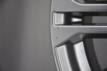 Laden Sie das Bild in den Galerie-Viewer, 1x Alufelge 18 Zoll 8.0" 5x112 31ET Glanz Silber 8W0601025EE Audi Rim Wheel FEL6843592445nh