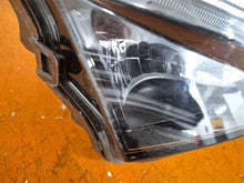 Laden Sie das Bild in den Galerie-Viewer, Frontscheinwerfer Skoda Superb III 3V1941016D Rechts Scheinwerfer Headlight SCH3518312696nr