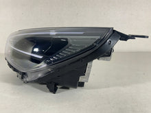 Laden Sie das Bild in den Galerie-Viewer, Frontscheinwerfer Hyundai I30 III G4921-64030 G4921-63050 92101G4600 LED Links